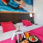 Отель Flash - Recommended Adults Only 4 Sup