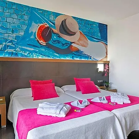Flash - Recommended Adults Only 4 Sup Szálloda 4*