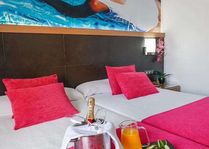 Hotel Flash - Recommended Adults Only 4 Sup