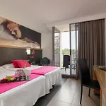 Flash - Recommended Adults Only 4 Sup Szálloda 4*