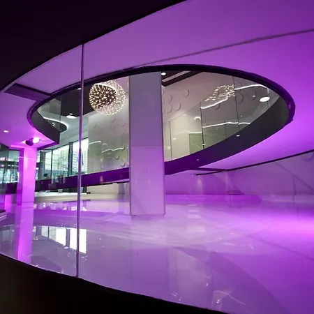 Flash - Recommended Adults Only 4 Sup 4* بينايدورم