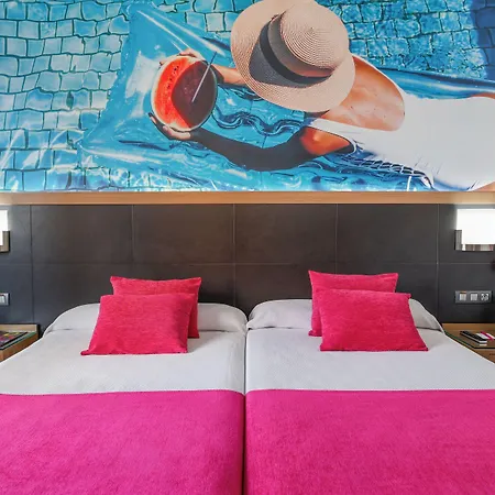 호텔 Flash - Recommended Adults Only 4 Sup