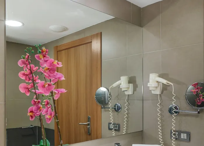 Flash - Recommended Adults Only 4 Sup 4*